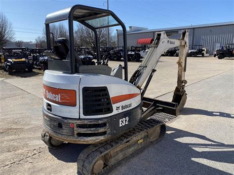 2015 bobcat e32 mini excavator|e32 excavator specs.